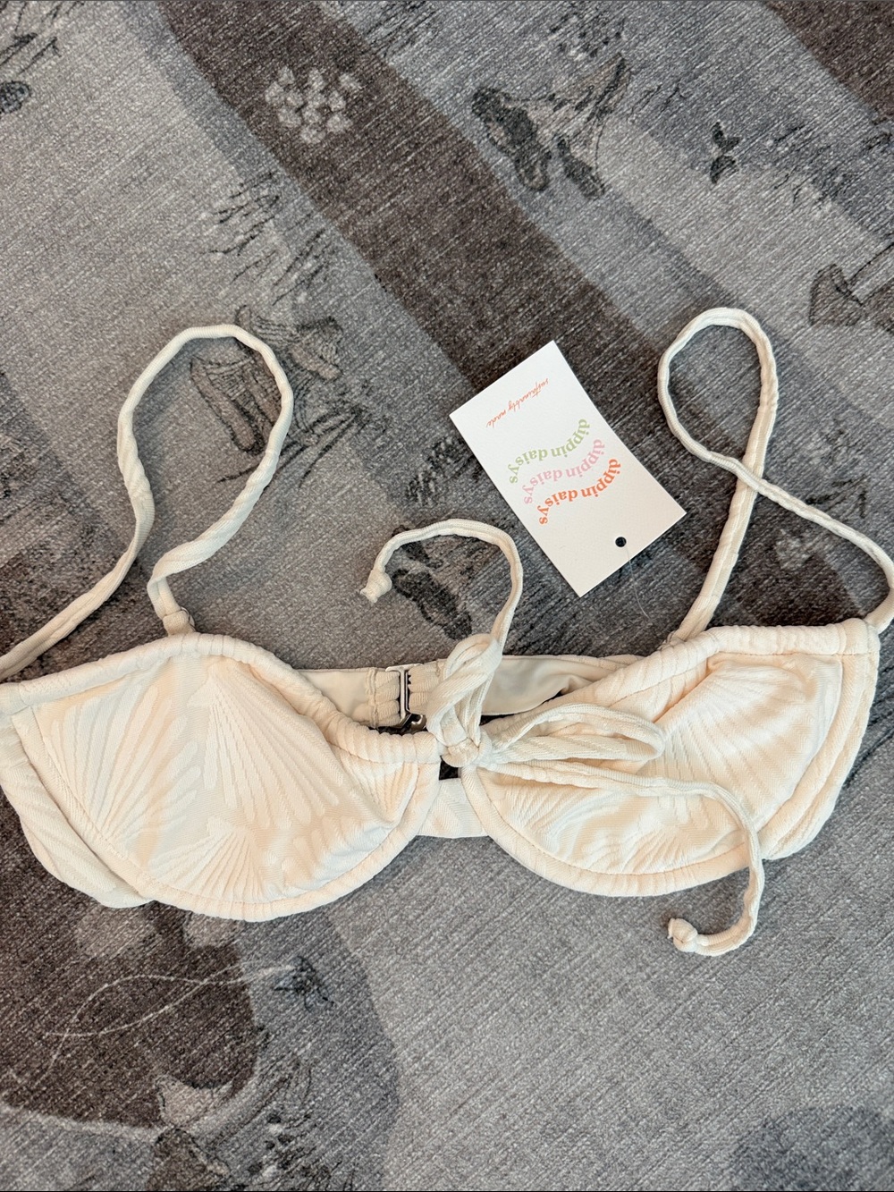 NWT RARE Dippin Daisy Cream Textured Underwire Bikini Top with Tie Front